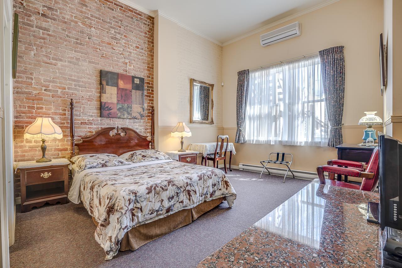 Manoir Mon Calme Bed & Breakfast Quebec City
